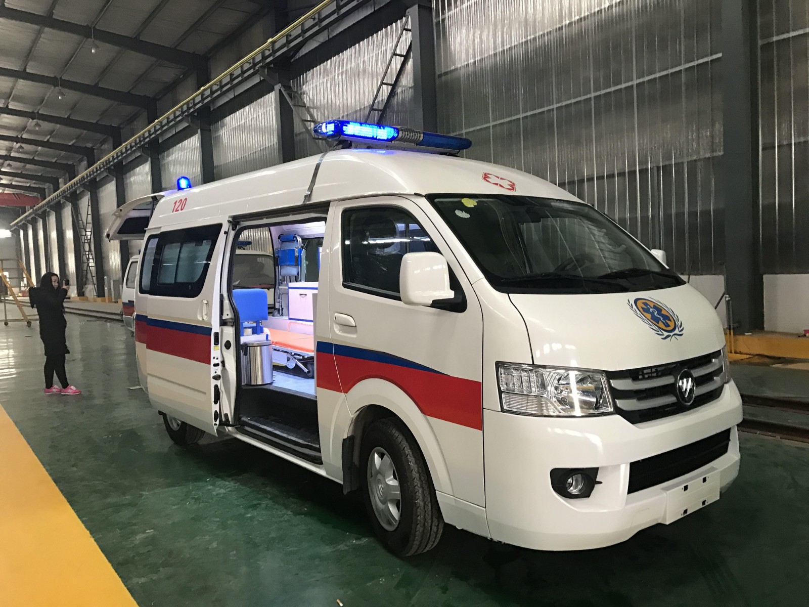富蕴县救护车转院